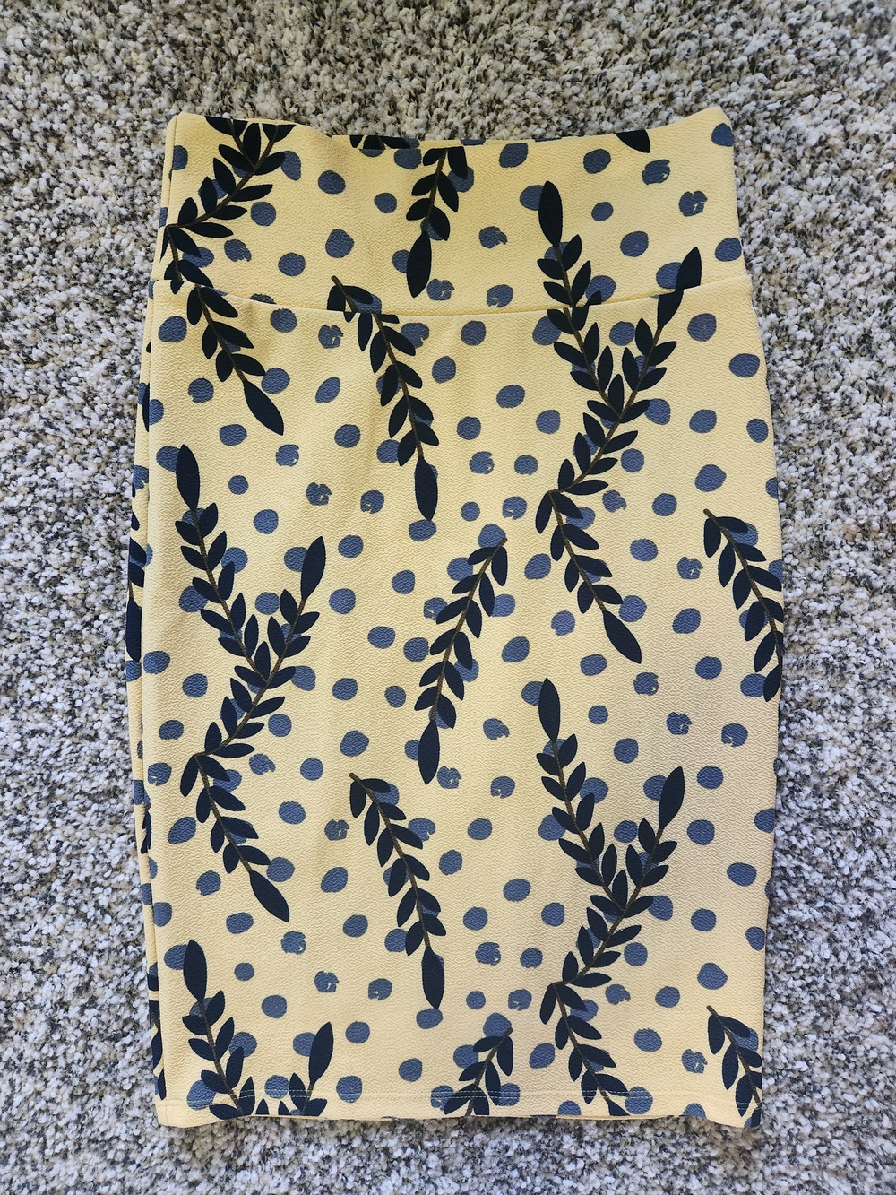 LuLaRoe Yellow Pencil Skirt with Navy Leaf & Dot Print